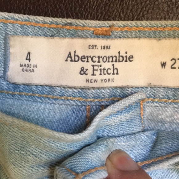 Abercrombie & Fitch short - Picture 3 of 4